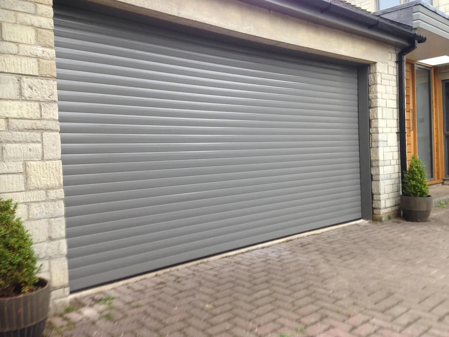Electric roller garage door installed by Thames Frames